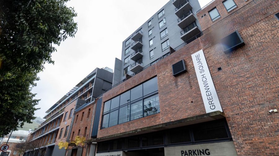 To Let 2 Bedroom Property for Rent in Green Point Western Cape